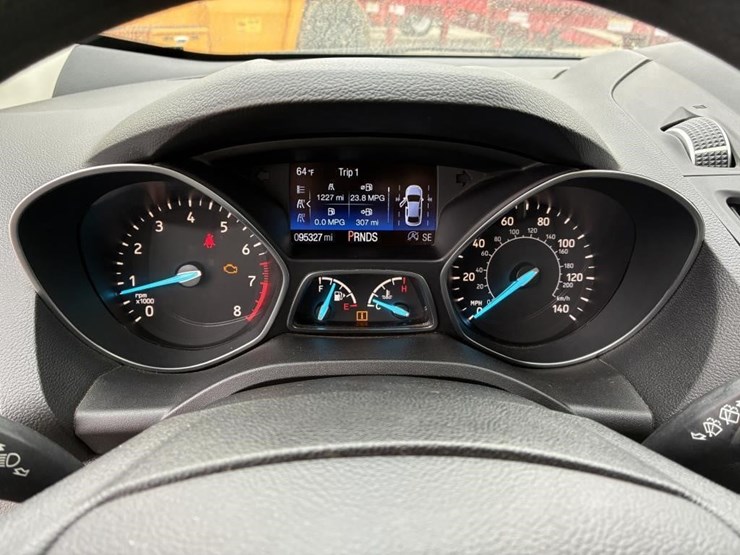 2019-ford-escape-se-image-17