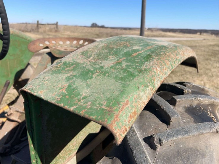 john-deere-model-b-image-45