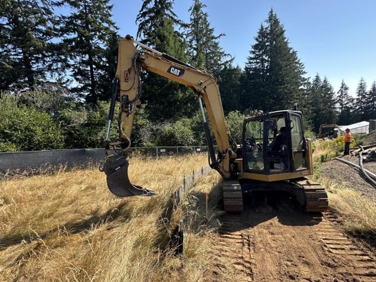 2019-caterpillar-304e2-mini-hydraulic-excavator-image-2