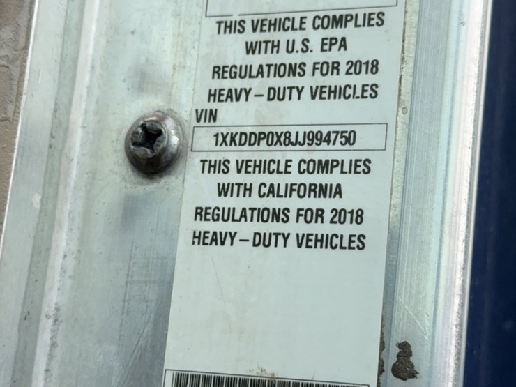 2018-kenworth-t800-image-14