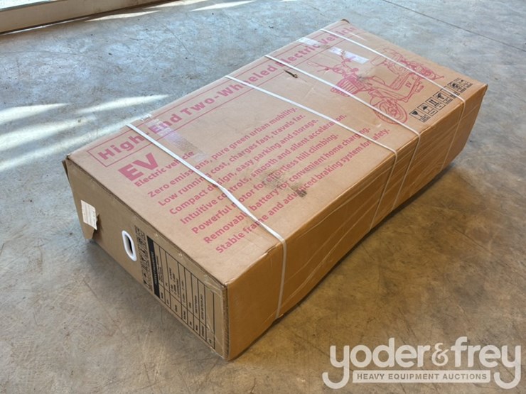 unused-ir-two-wheeled-electric-vehicle,-48v-battery,-400w-motor,-white-image-4