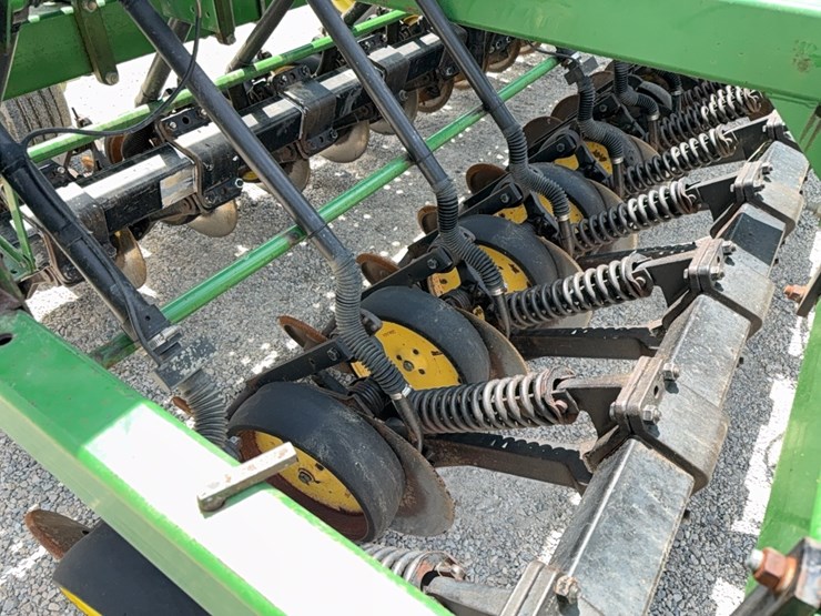 john-deere-750-image-31