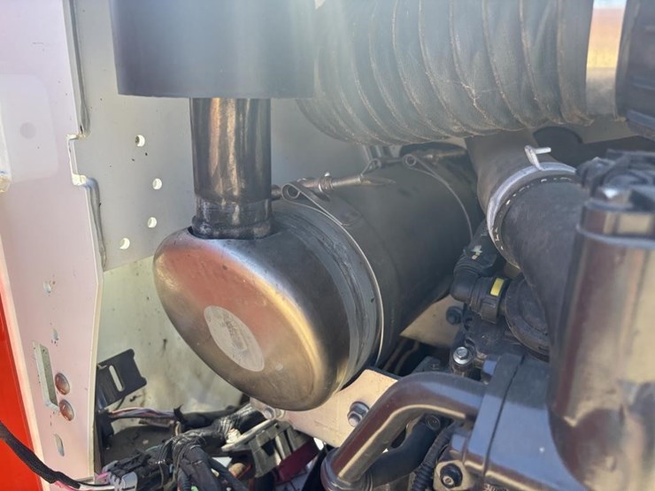2019-bobcat-t595-image-46