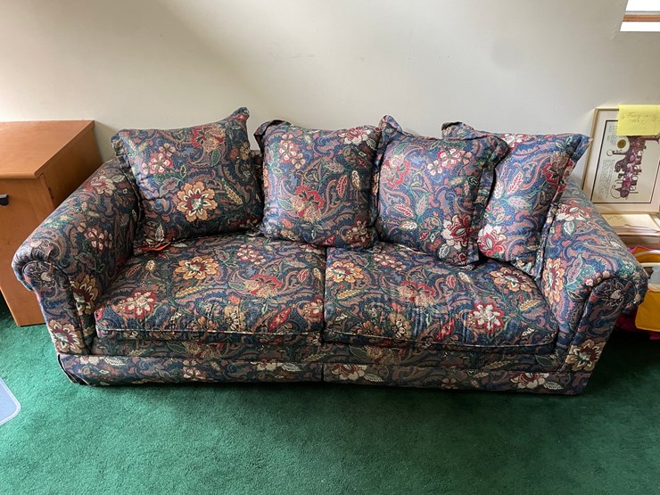 #7315-•-couch-image-4