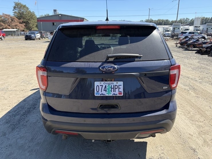2017-ford-explorer-image-5