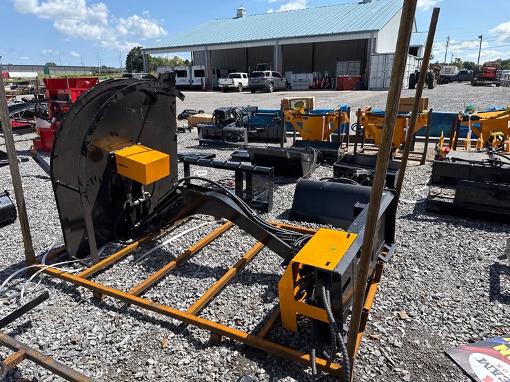 #6027-•-48"-skid-steer-side-arm-mower-image-4