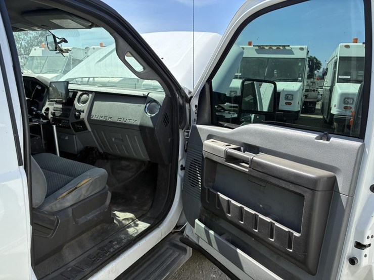 2015-ford-f450-image-16