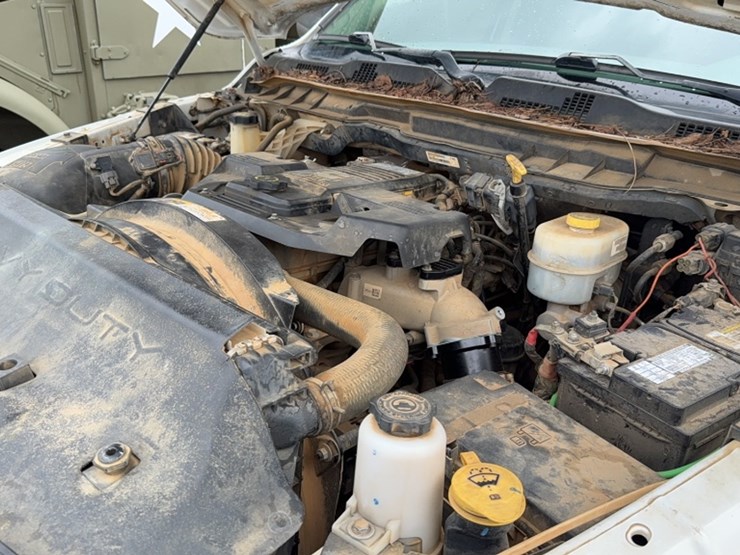 2018-dodge-3500-image-24