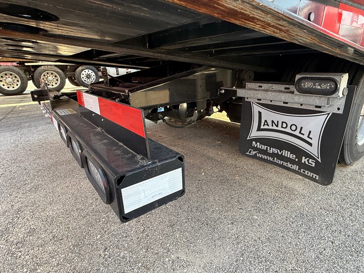 2025-landoll-440b-image-10