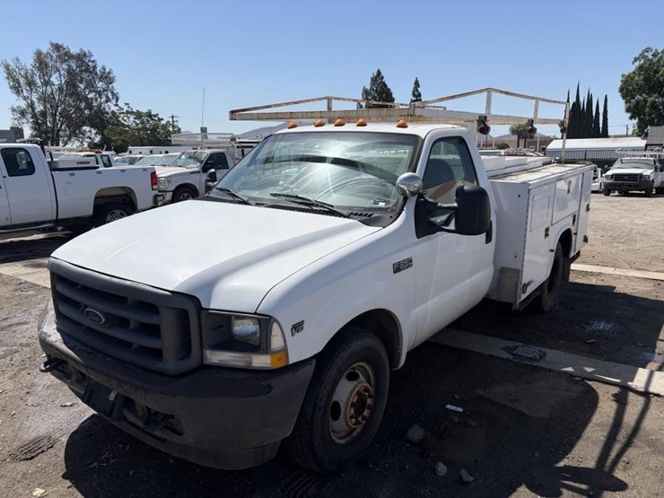 2004-ford-f350-image-1