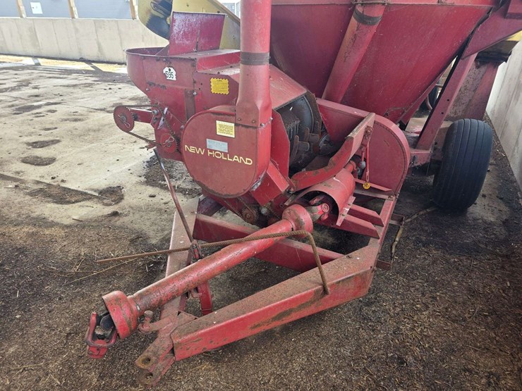 new-holland-357-image-21
