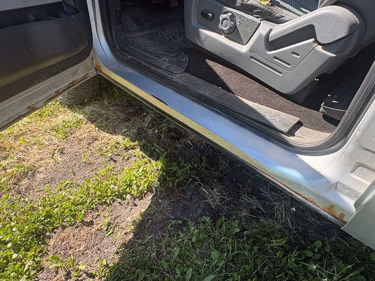 2013-ford-f150-xlt-image-40