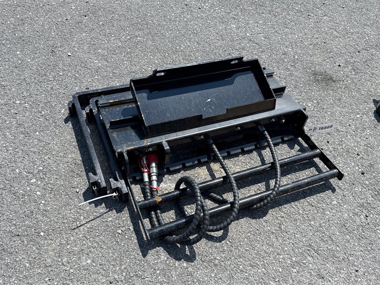 #6055-•-30"-dingo-hyd-sliding-pallet-forks-image-2