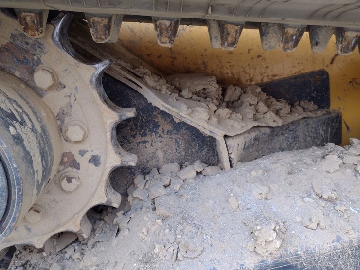 deere-331g-image-27