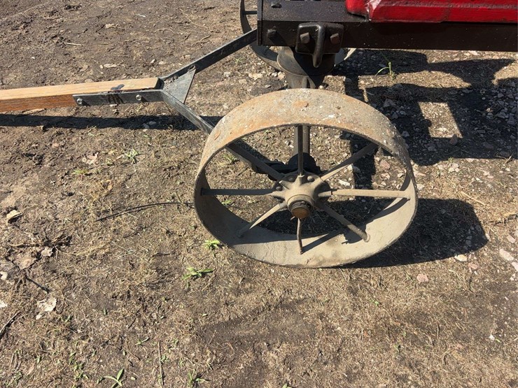 economy-7-horse-hit-and-miss-engine,-cart,-and-original-base-image-39