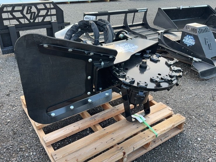 #2019-•-blue-diamond-skid-steer-stump-grinder-image-2