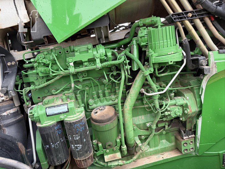 2012-john-deere-7230r-image-38