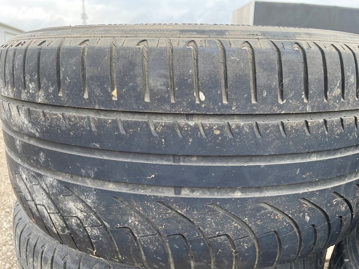 #4561-•-(4)-bmw-5-bolt-rims-with-tires-image-19