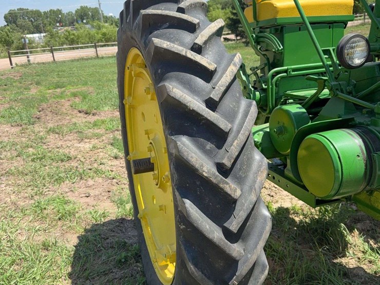john-deere-530-image-24