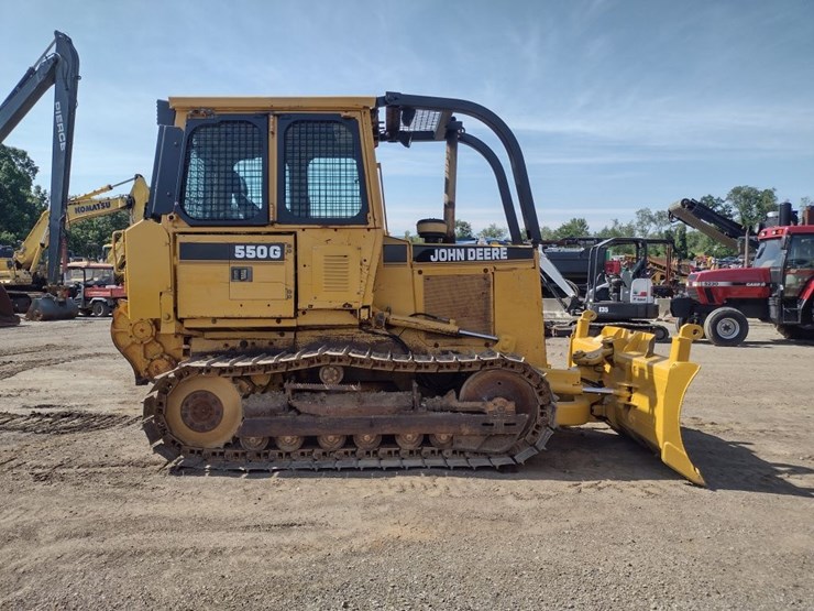 deere-550g-lt-image-3