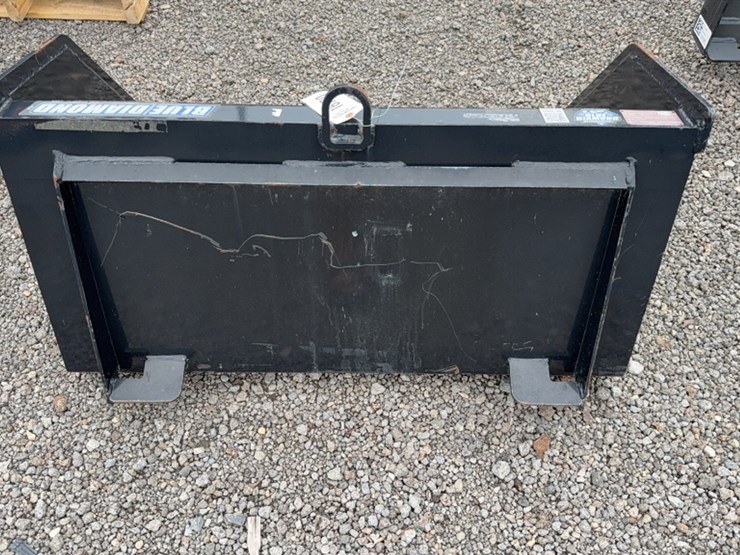 #2073-•-blue-diamond-44"-mini-skid-steer-smooth-bucket-image-3