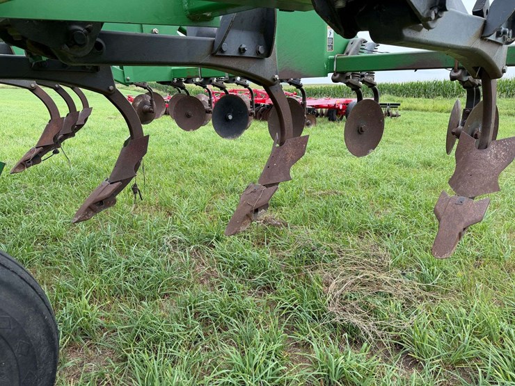 john-deere-2700-image-24