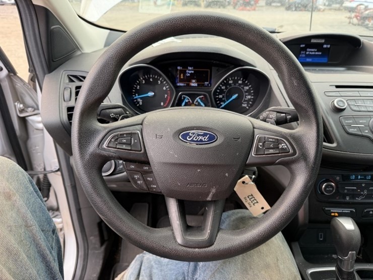 2017-ford-escape-se-image-25