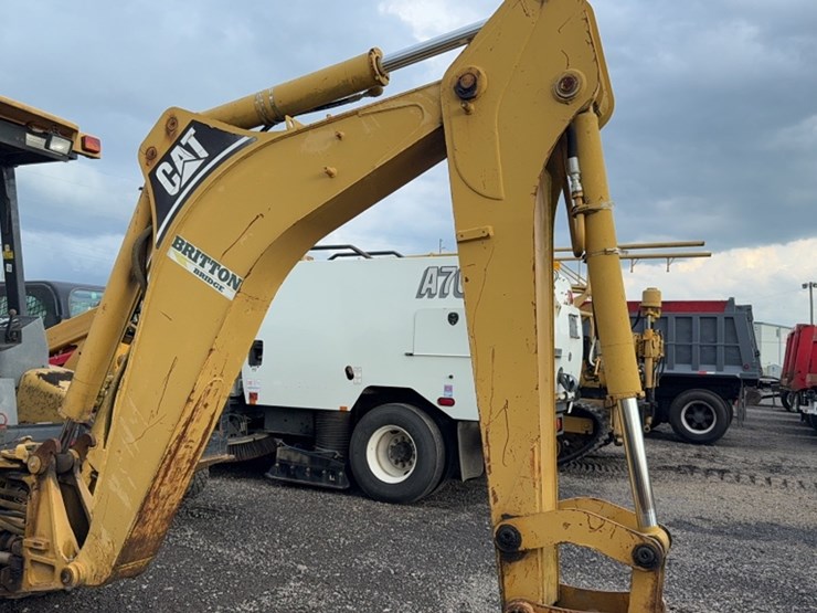 caterpillar-416c-image-14