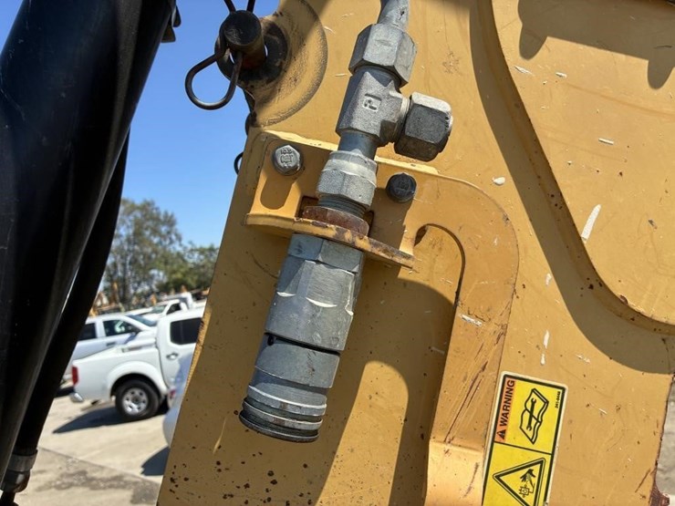 2008-caterpillar-430e-image-13