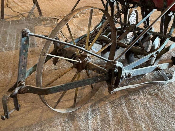 very-nice-original-van-brunt-model-v-grain-drill-image-21