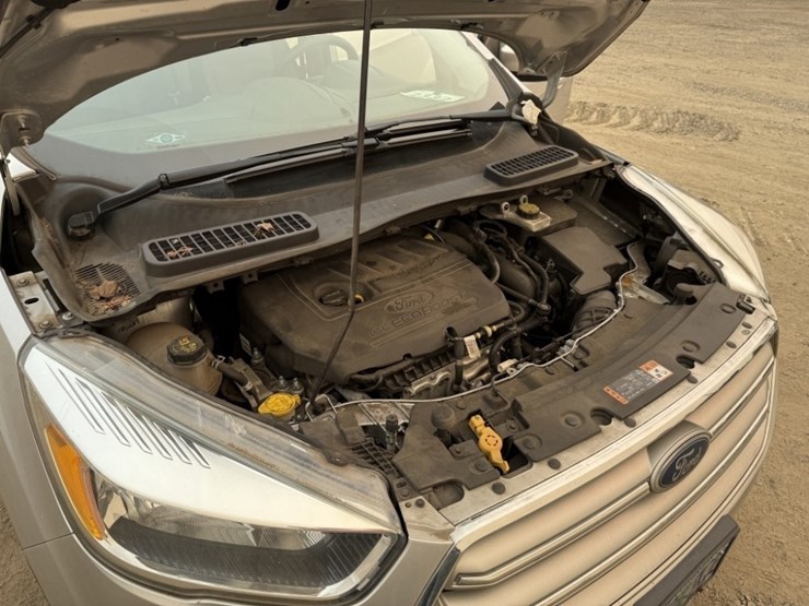 2017-ford-escape-se-image-17