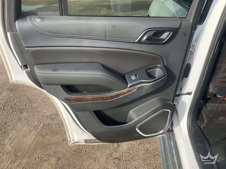 2020-chevrolet-tahoe-image-18