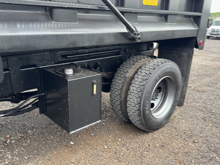 2007-ford-f750-image-11