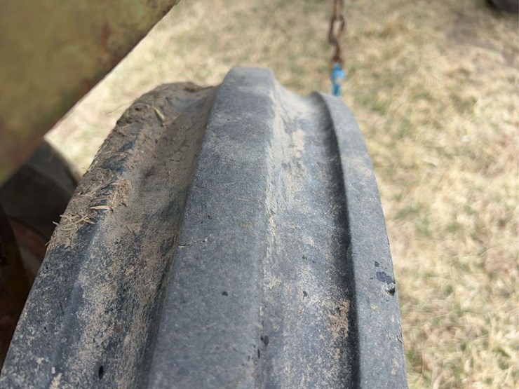 john-deere-70-image-16