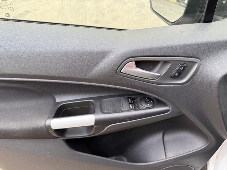 2016-ford-transit-connect-image-25