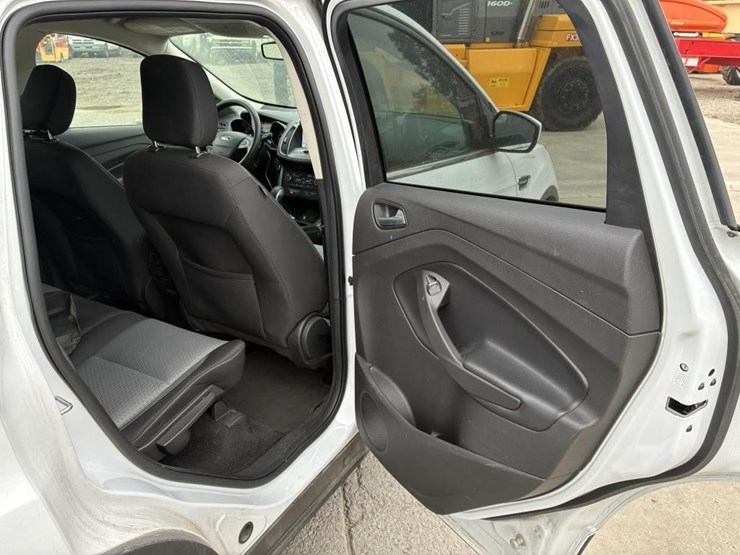 2019-ford-escape-se-image-11