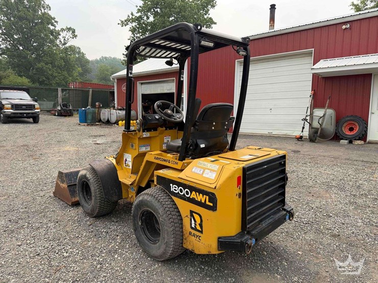 2022-rayco-1800wl-mini-articulated-wheel-loader-image-4