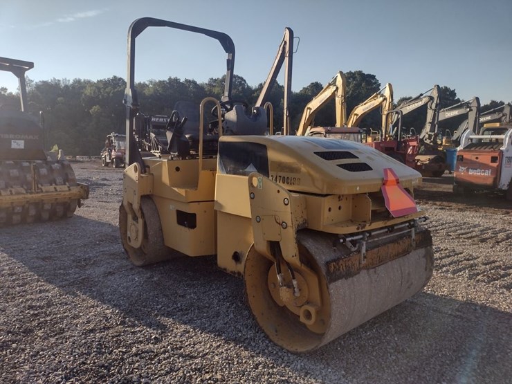 caterpillar-cb34xw-image-30