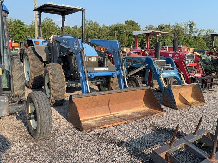 new-holland-ts100-image-4
