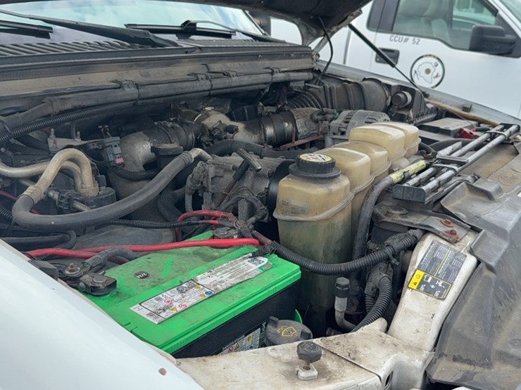 2001-ford-f350-image-25