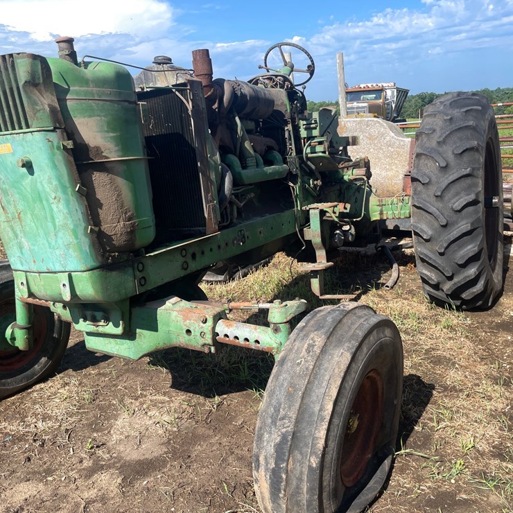 JOHN DEERE 4520