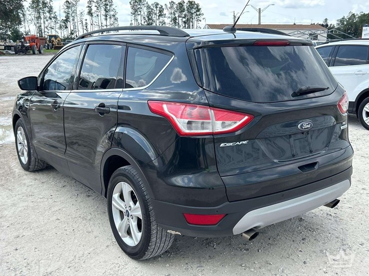 2015-ford-escape-image-4