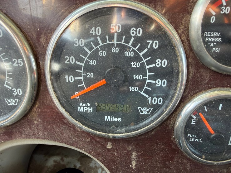 2013-western-star-4900-image-15