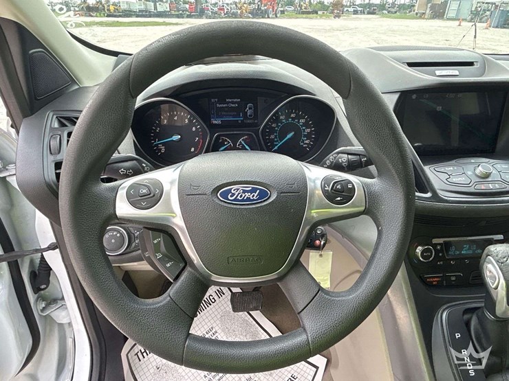 2016-ford-escape-image-13