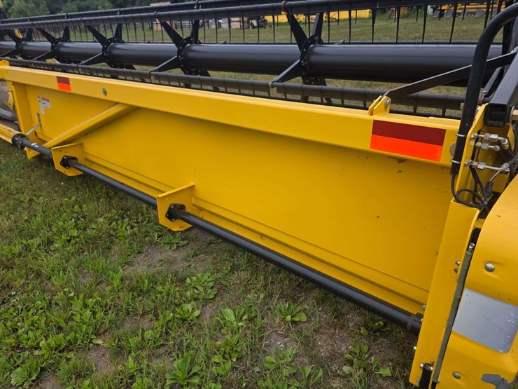 new-holland-74c-image-14