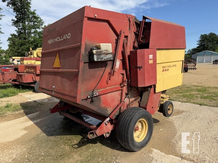 new-holland-855-image-6