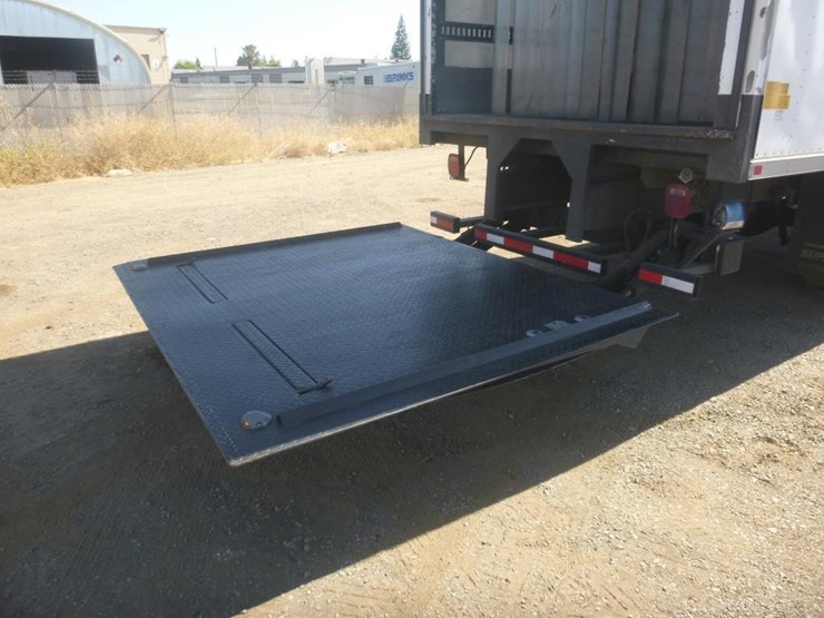 2009-sterling-acterra-image-12