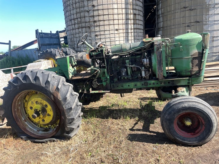 john-deere-4520-image-4