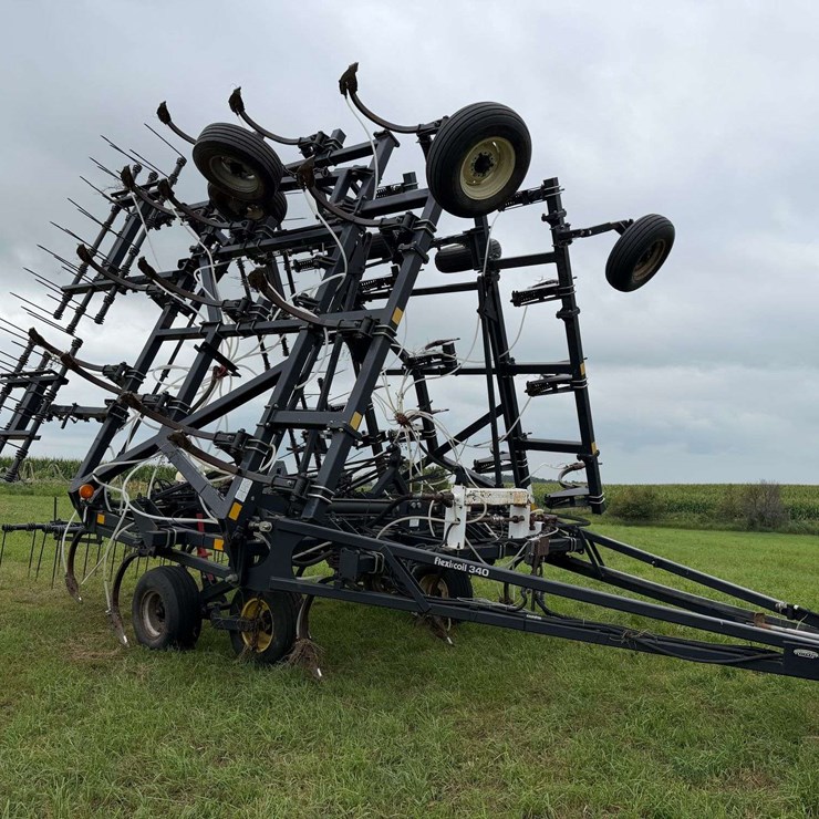 Flexi Coil Model 340 41’ Chisel Plow, Set Up For Anhydrous Currently, 3 Bar Coil Tine Harrow, Hydrau