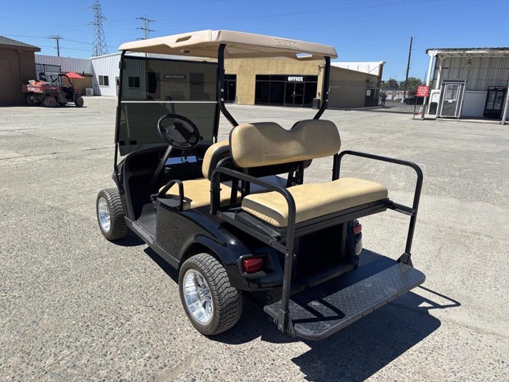 ez-go-electric-utility-cart-image-4